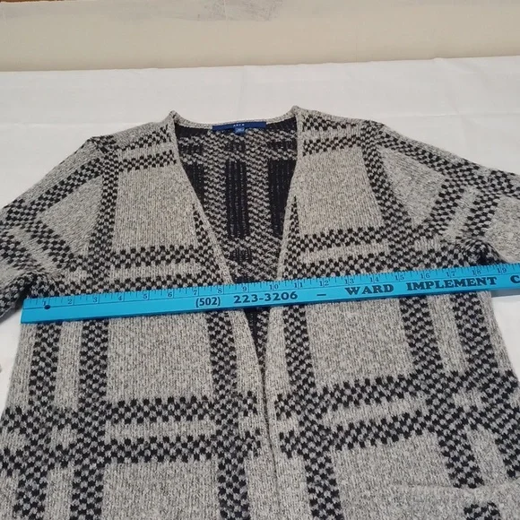 Apt, 9 Long Cardigan Sweater Gray and Navy Plaid Size‎ XL - Picture 4 of 9